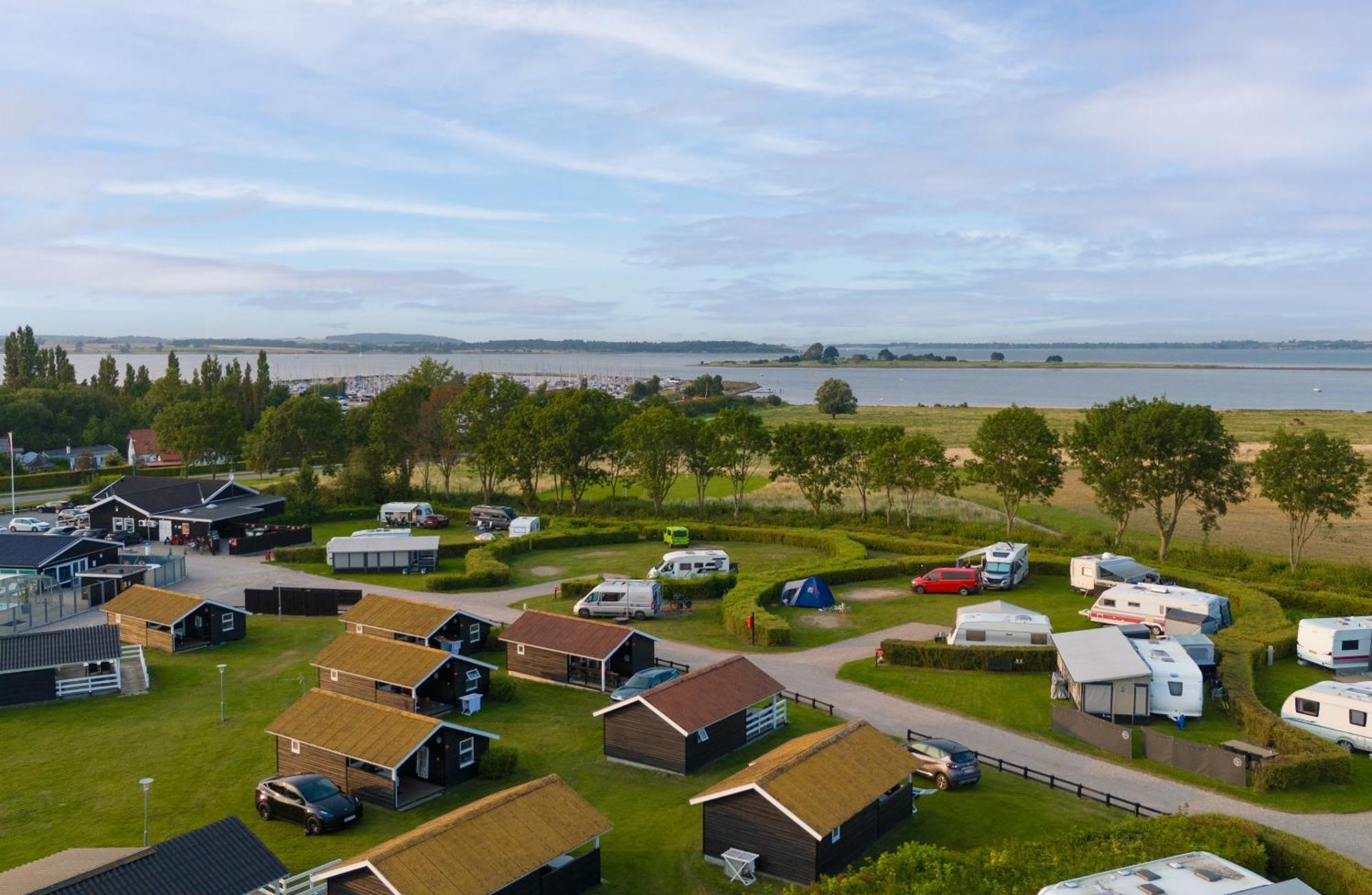 Отель First Camp Holbaek Fjord Экстерьер фото
